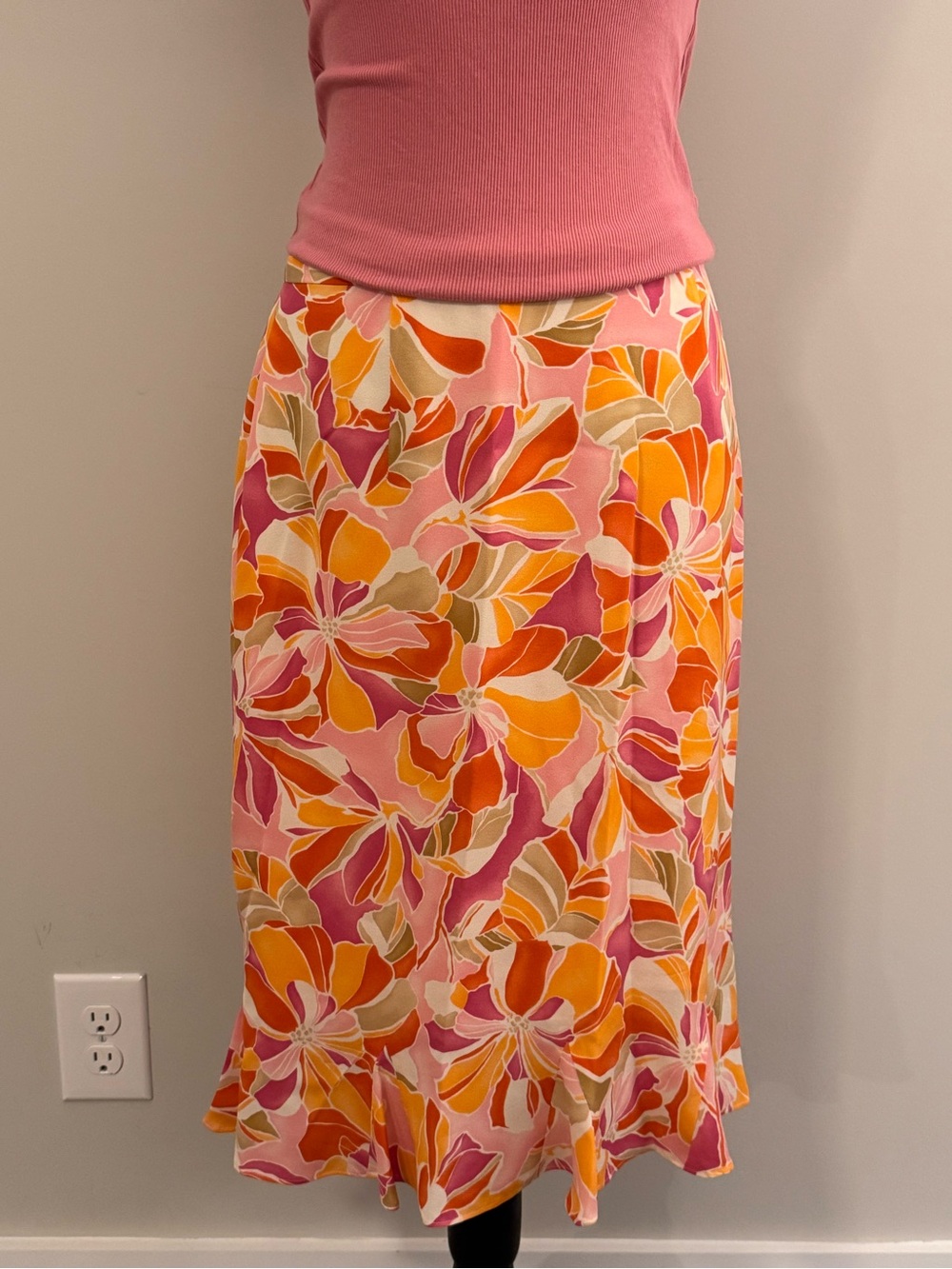 Vintage Talbots 100% Silk Floral Midi Skirt Size 8 Y2K Retro 70s Flare Hem Pink